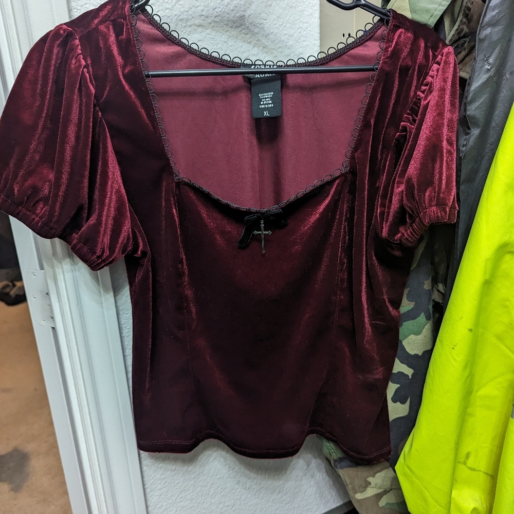Velvet Scoop Neck Puff Sleeve Top - Wine
